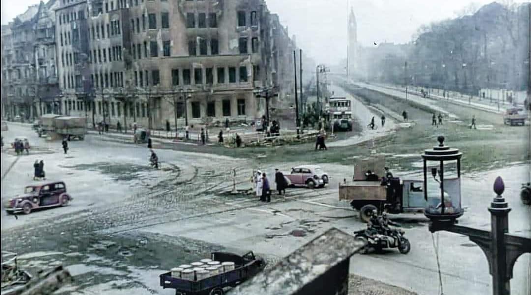 Erstaunliche Farbfotos fangen Berlin im Sommer 1945 ein, direkt nach dem Fall