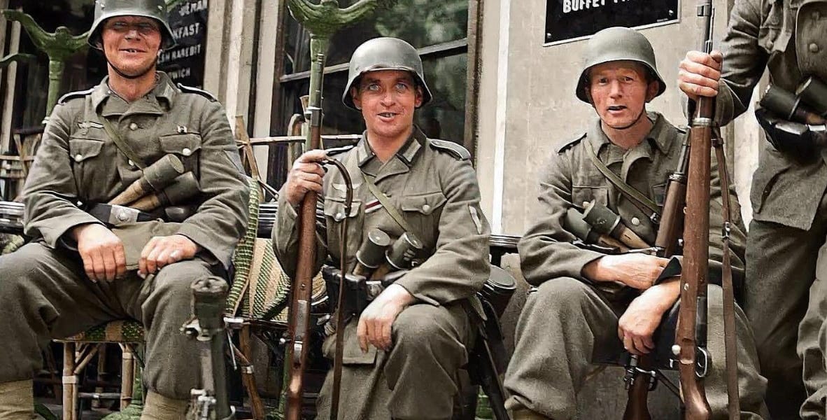 25 Farbfotos dokumentieren den Fall von Paris im Jahr 1940