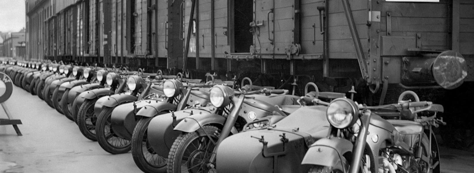 Geheimtransport enthullt: Hunderte BMW-Kriegs-Motorräder auf dem Weg nach Rumänien – So sah die deutsche Kriegslogistik wirklich aus!