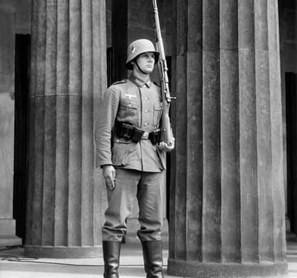 Berlin in den 1930er Jahren durch Vintage-Fotos