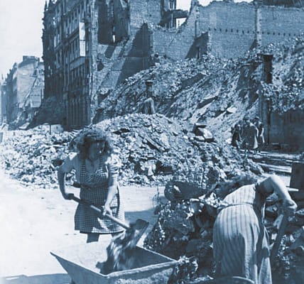 Die Schlachten um Wien und Berlin 1945