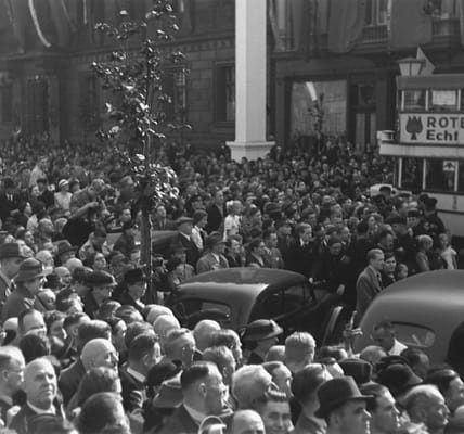 1933 in Köln, Deutschland – Erste Schritte der Ausgrenzung im Alltag des nationalsozialistischen Regimes.