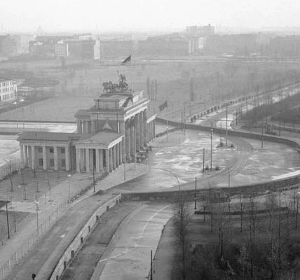 Der Bau der Berliner Mauer, 1961