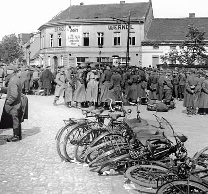 Historische Fotos deutscher Kriegsgefangener in Norwegen, 1945