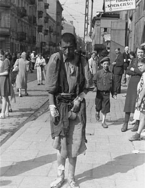 Deutschland im Sommer 1941: Das vergessene Leid auf den Straßen.