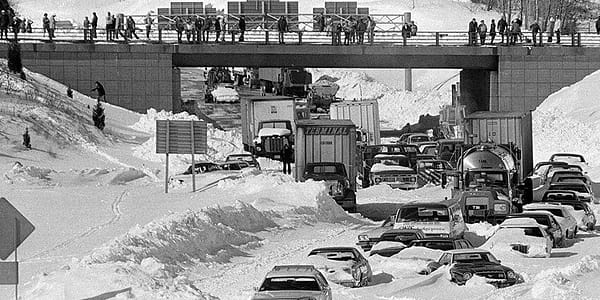Brutaler Winter 1978: Erstaunliche Fotos vom Schneesturm in Norddeutschland von Dezember 1978 bis Januar 1979