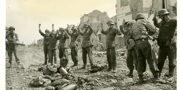 Der letzte Befehl: Hände hoch!“ – Deutsche Soldaten ergeben sich in den Trummern Europas (1944).
